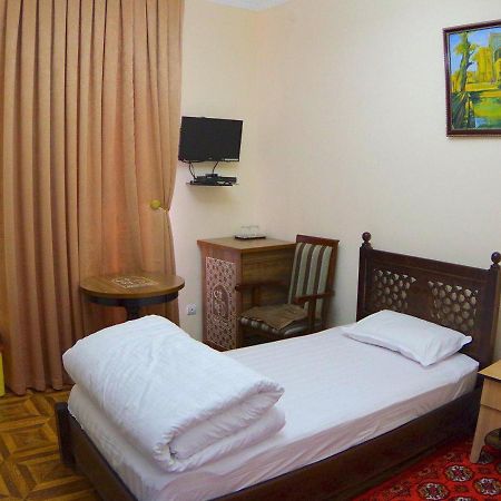 Hotel Madina-Mehribon Bukhara Esterno foto